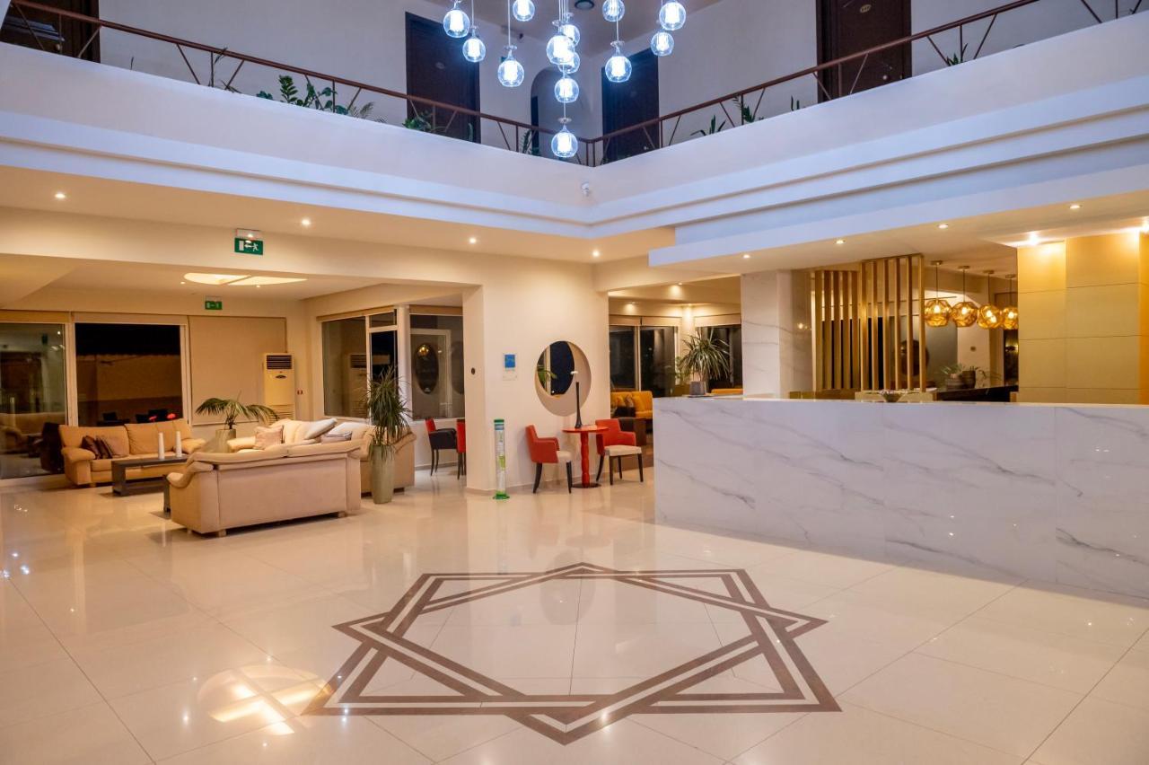 Eurohotel Theo Hotel Ajía Marína Kültér fotó