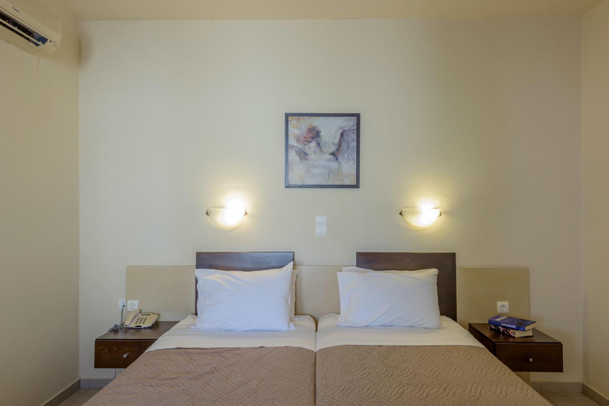 Eurohotel Theo Hotel Ajía Marína Kültér fotó
