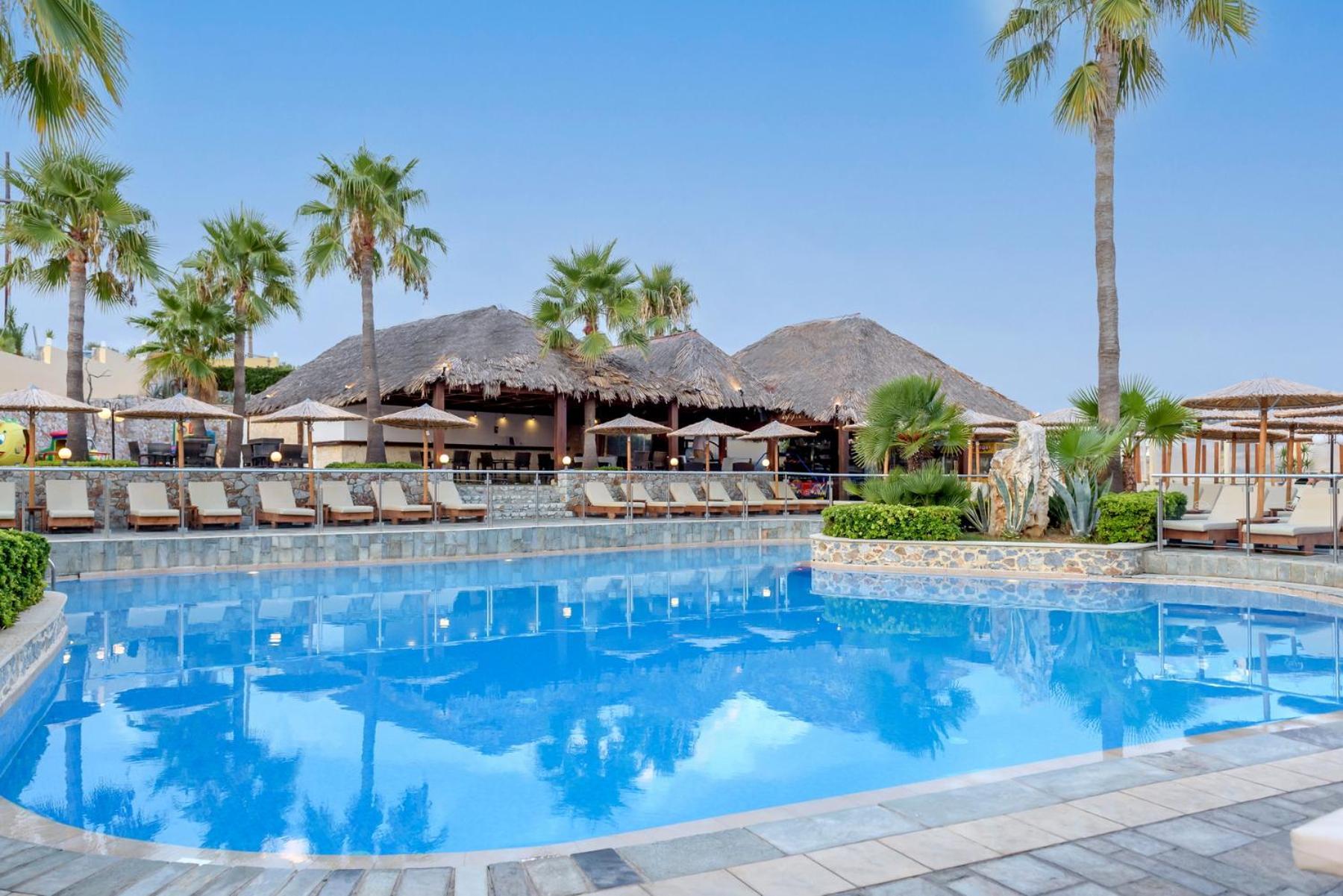Eurohotel Theo Hotel Ajía Marína Kültér fotó